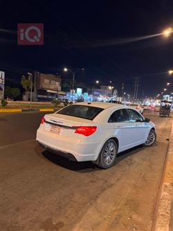Chrysler 200